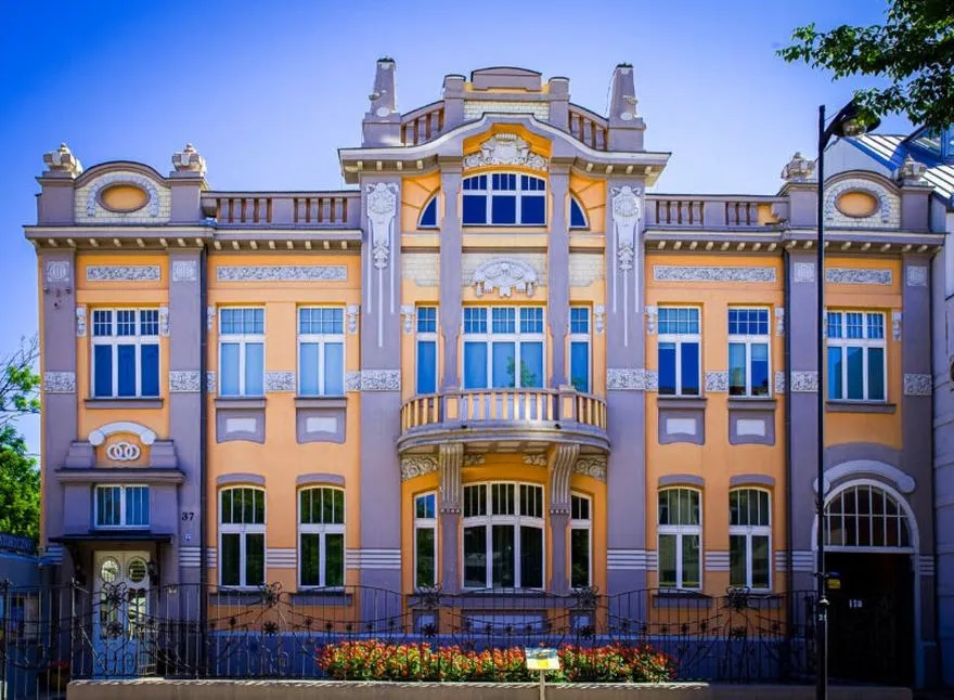 Co kryje muzeum historyczne? Fascynujące eksponaty i ich historie