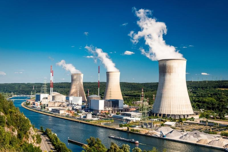 Elektrownia atomowa: jak działa i co decyduje o jej bezpieczeństwie?
