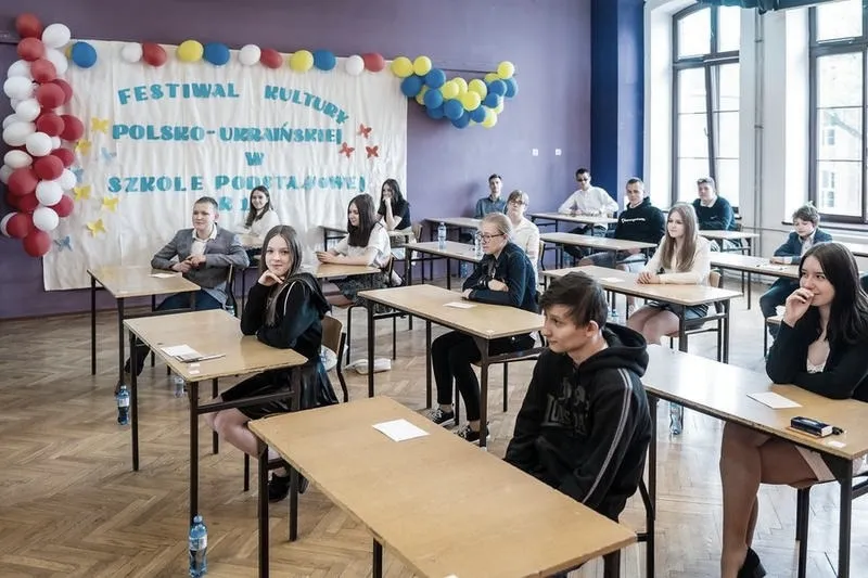 Jak napisać kontekst w rozprawce? Wzmocnij argumenty i zdobądź więcej punktów